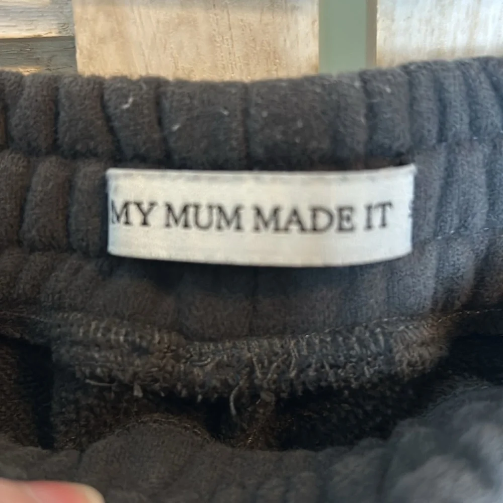 My Mum Made It Embroidered Fleece Joggers Size Small - Picture 3 of 10
